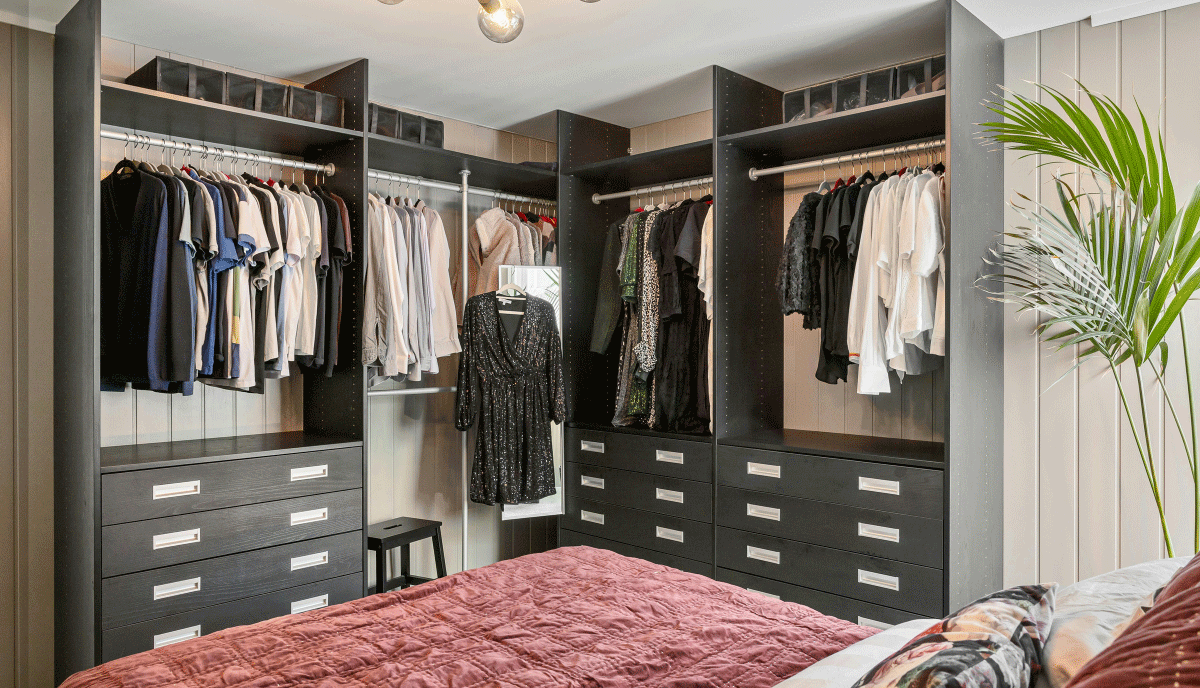 Closet Organization Ideas for Small Bedrooms