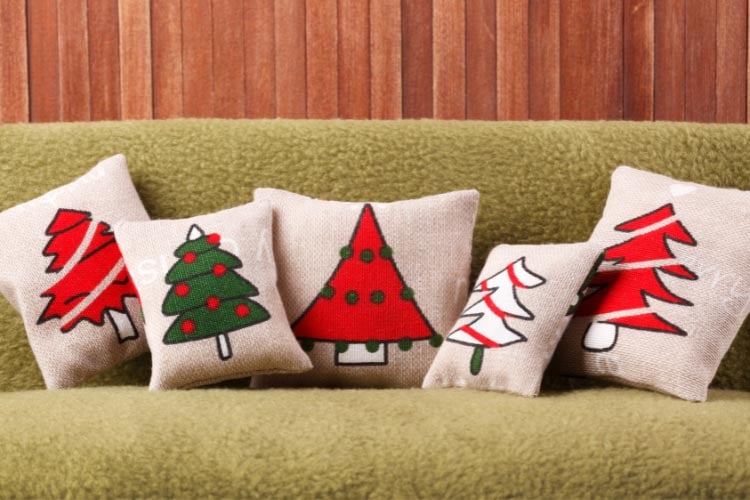 small and impactful decorations that are strategically placed are the key