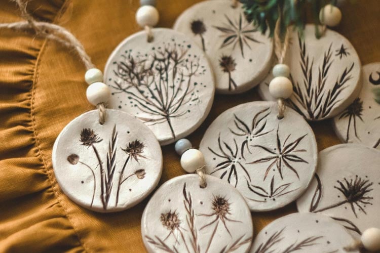 The clay adds an artisanal quality that aligns with the individuality and creativity of the bohemian lifestyle