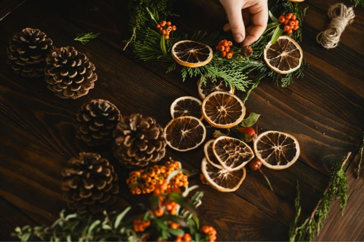 Most Christmas mantel decor ideas incorporate natural elements