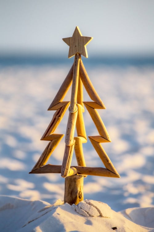 Natural wood embodies the boho spirit and connects your holiday