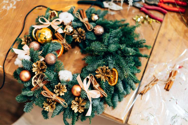 It sets the tone for the rest of your holiday decor