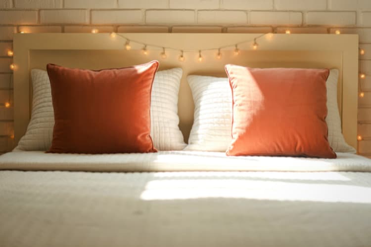 Cozy and string lights go hand in hand and you are looking for small bedroom decor ideas